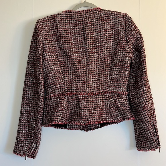 White House Black Market Boucle Tweet Blazer Size 4 Red Black Silver Metallic - Picture 3 of 10